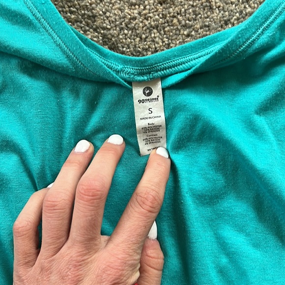 Danskin 90 Degree Workout Tanks Size Small - Picture 5 of 7